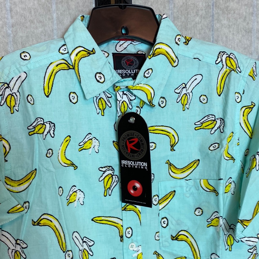 NEW! ONE RESOLUTION S/S Banana Print FUN Button Down Shirt NWT Size SMALL